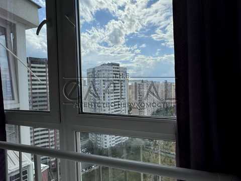 квартира за адресою Драгоманова вул., 2-Б