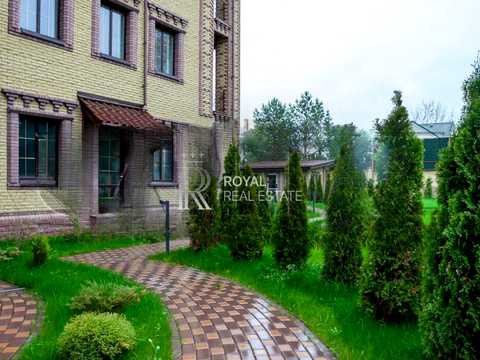 комерційна за адресою Лобановського вул., 5