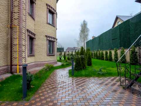 комерційна за адресою Лобановського вул., 5