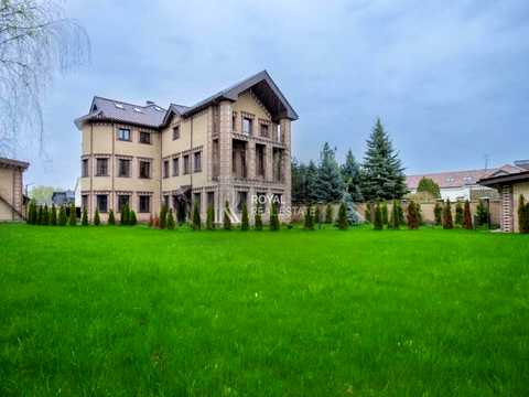 комерційна за адресою Лобановського вул., 5