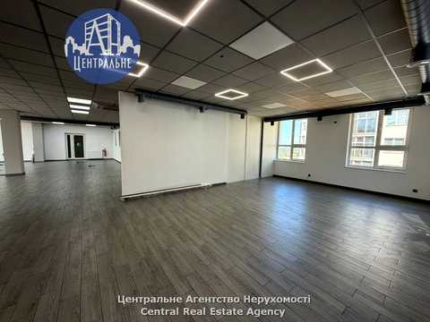 коммерческая по адресу Героев Майдана ул. (Червоноармійська), 43