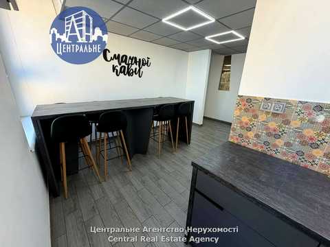 коммерческая по адресу Героев Майдана ул. (Червоноармійська), 43