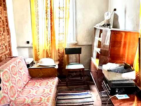 будинок за адресою с. Клюсівка, Центральна, 1