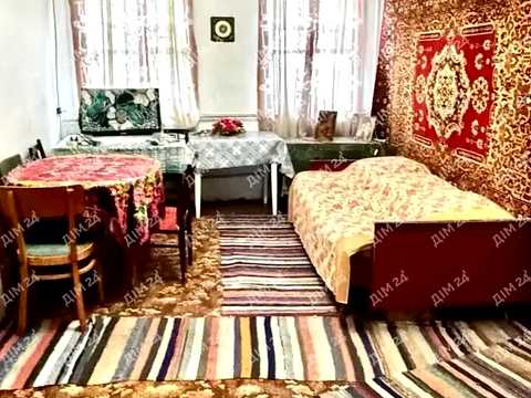 будинок за адресою с. Клюсівка, Центральна, 1