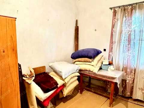 будинок за адресою с. Клюсівка, Центральна, 1