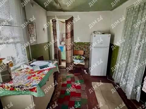 будинок за адресою с. Клюсівка, Центральна, 1
