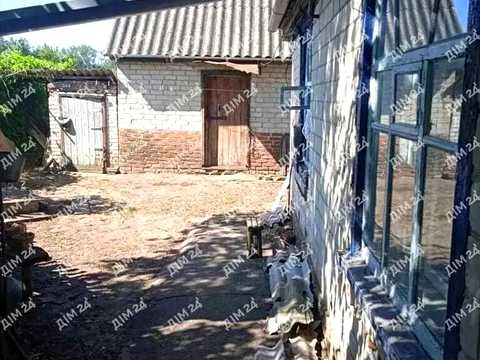 будинок за адресою с. Клюсівка, Центральна, 1