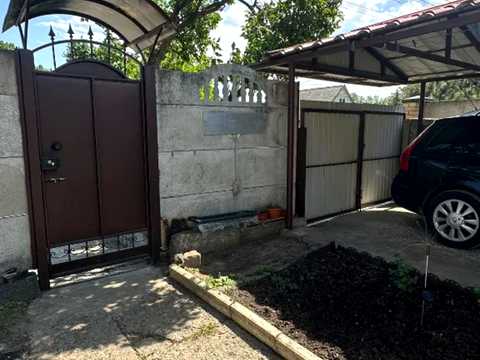 будинок за адресою Бориспільська