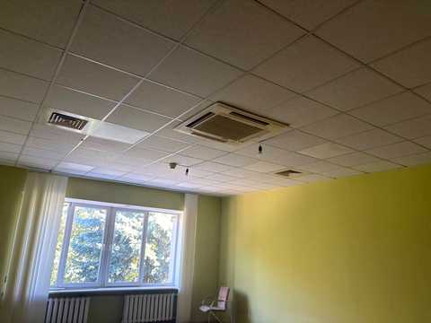 коммерческая по адресу Вацлава Гавела бульв. (Івана Лепсе), 4