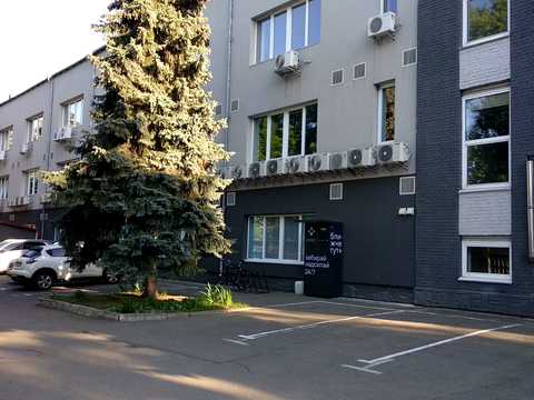 коммерческая по адресу Вацлава Гавела бульв. (Івана Лепсе), 4