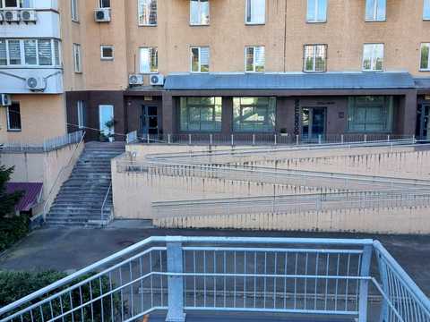 комерційна за адресою Київ, Саперно-Слобідська вул., 22