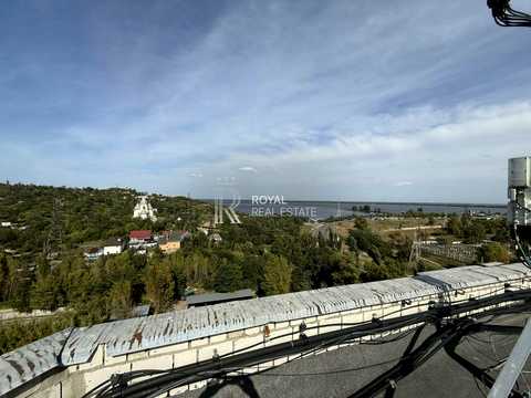 комерційна за адресою Межигірського Спаса вул., 6