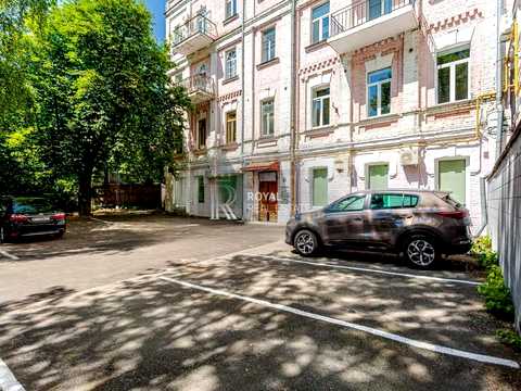комерційна за адресою Богдана Хмельницького вул., 72-А