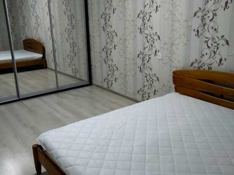 квартира за адресою Перлинна вул., 6