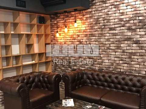 комерційна за адресою Малопідвальна вул., 21/8