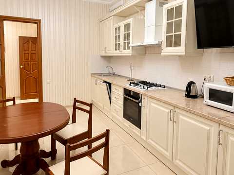 квартира за адресою Довженка вул., 4