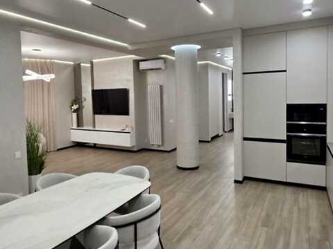 квартира за адресою Космонавтів просп., 49
