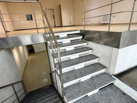 коммерческая по адресу Науки просп. (Гагарина), 90