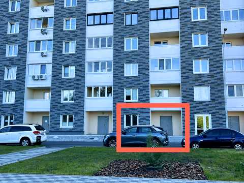 комерційна за адресою Ревуцького вул., 54