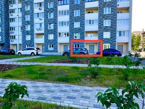 комерційна за адресою Ревуцького вул., 54