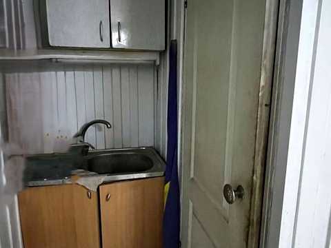 комерційна за адресою Льотчиків вул., 25