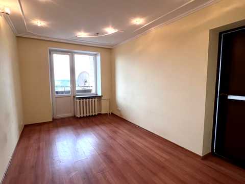 квартира за адресою Рівне, Богоявленська вул. (Черняка), 2