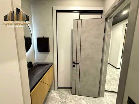 комерційна за адресою Буслівська вул., 12