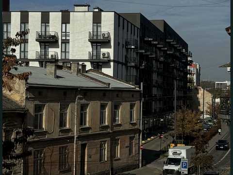 квартира за адресою Романа Дашкевича вул., (Будинок)