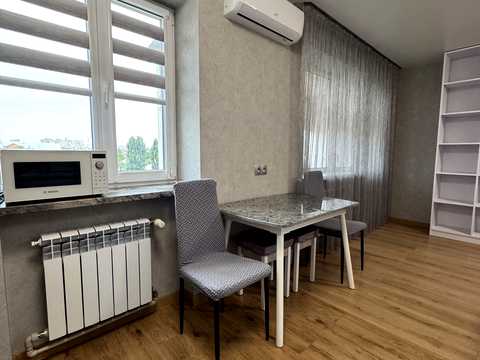 квартира за адресою Грушевського вул. (Цюрупи), 29