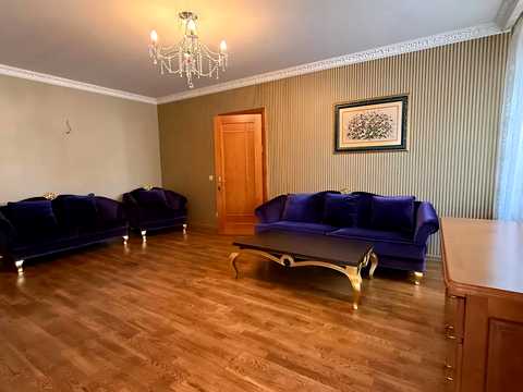 квартира за адресою Ринок вул., 1