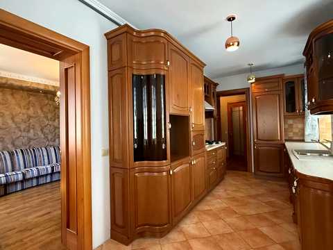 квартира за адресою Ринок вул., 1