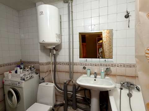квартира за адресою Бакинська вул., 37