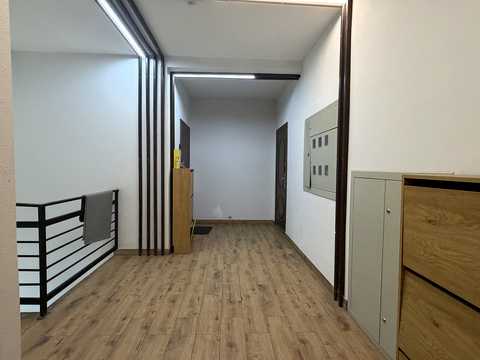 квартира за адресою Придорожна вул., 12