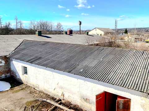комерційна за адресою Світанкова, 59
