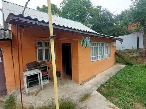 дом по адресу про.Лісний, 15