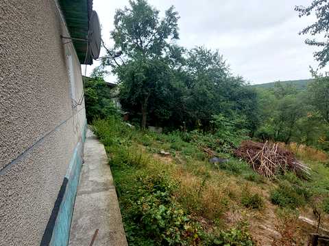 дом по адресу про.Лісний, 15