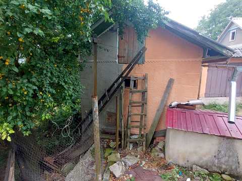 дом по адресу про.Лісний, 15