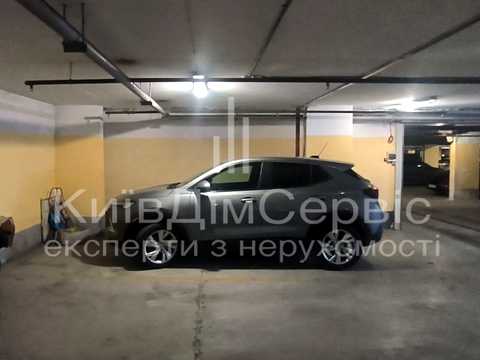 паркомісце за адресою Петра Калнишевського вул. (Михайла Майорова), 7