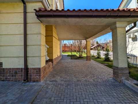 будинок за адресою Уютная, 23