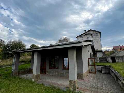 дом по адресу Садовая ул.