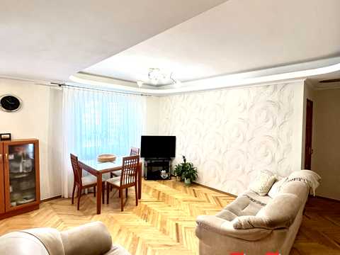 квартира за адресою Дніпровська набережна вул., 9-А