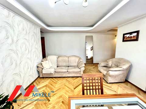 квартира за адресою Дніпровська набережна вул., 9-А