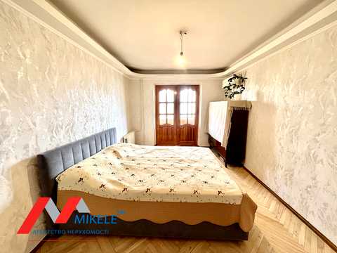 квартира за адресою Дніпровська набережна вул., 9-А