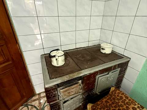 будинок за адресою с. Медведівці, Центральна