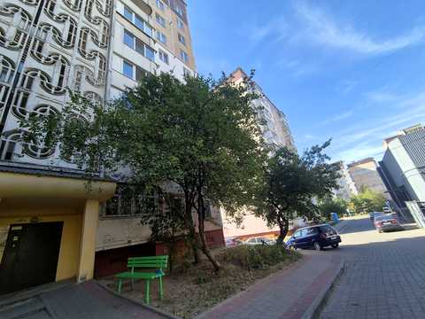 квартира за адресою Леся Курбаса вул., 2