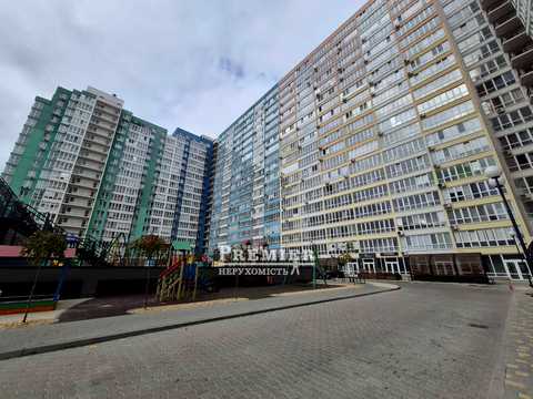 квартира за адресою Перлинна вул., 11