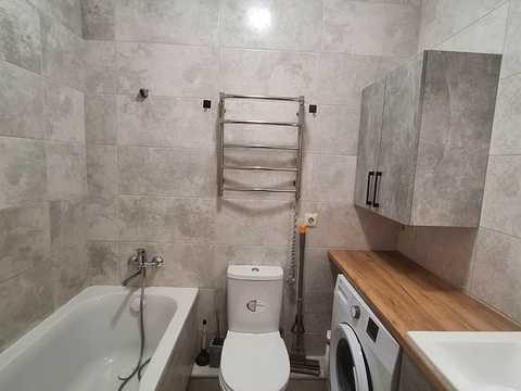 квартира за адресою Володимира Брожка вул. (Кіровоградська), (Будинок 4)