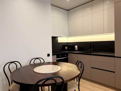 квартира за адресою Салютна вул., 2к6