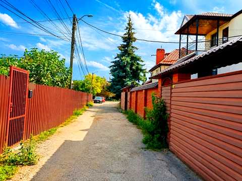 будинок за адресою Рясна вул.