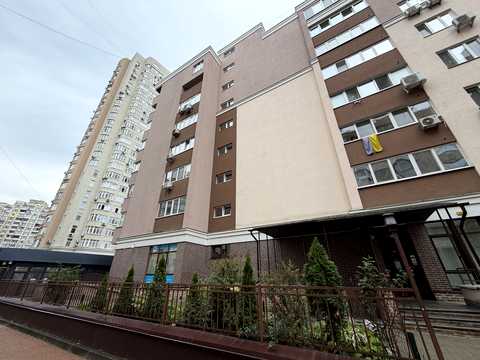 квартира за адресою Драгоманова вул., 38